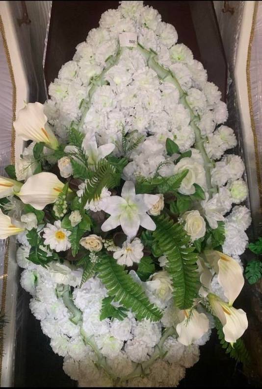Вінок Лист великий букет посередені