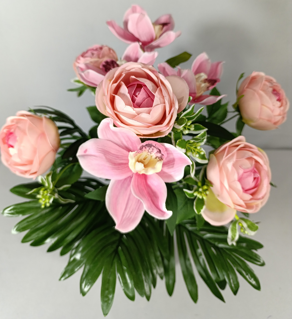 Букет орхідеї та піон √10, 9 голов , висота букету 50 см