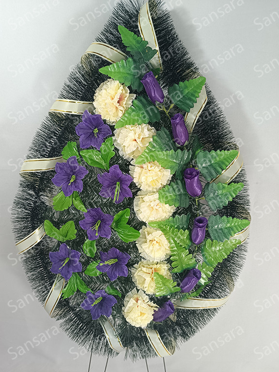 Вінок К 11 120/60см Вінок в смерекі бутон та гвоздика