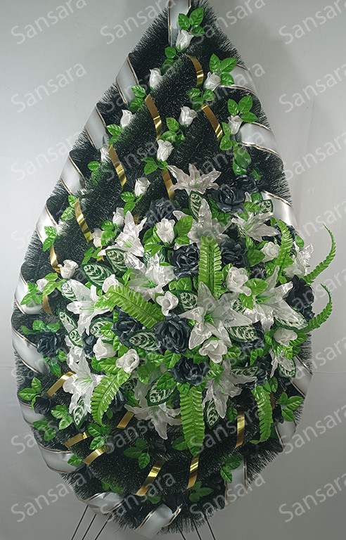 Вінок 210/95см З-04 Вінок  з смереки та бутону