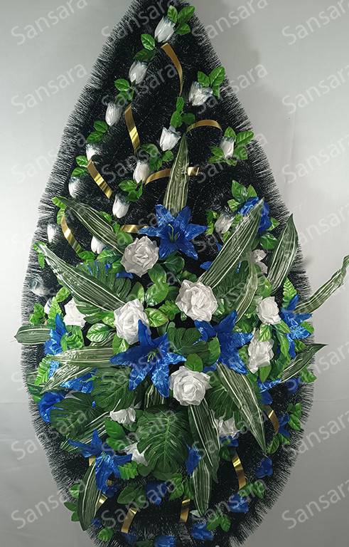 Вінок 210/95см З-04 Вінок  з смереки та бутону