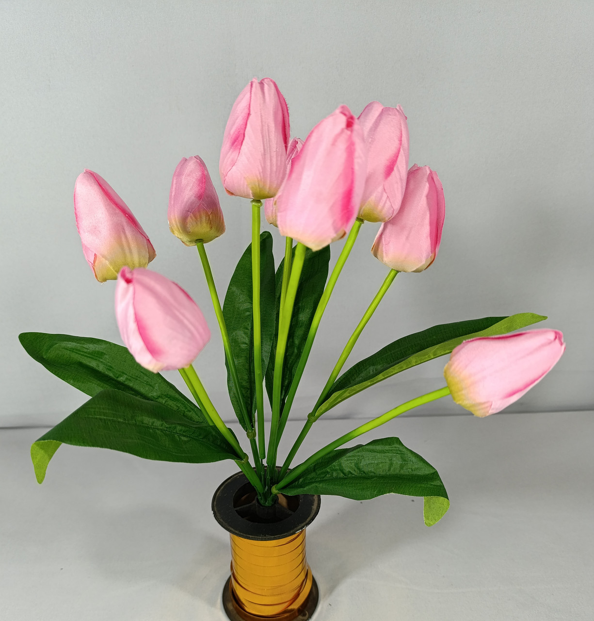 Букет тюльпанів √ 2,    9 голов , висота букету 40 см